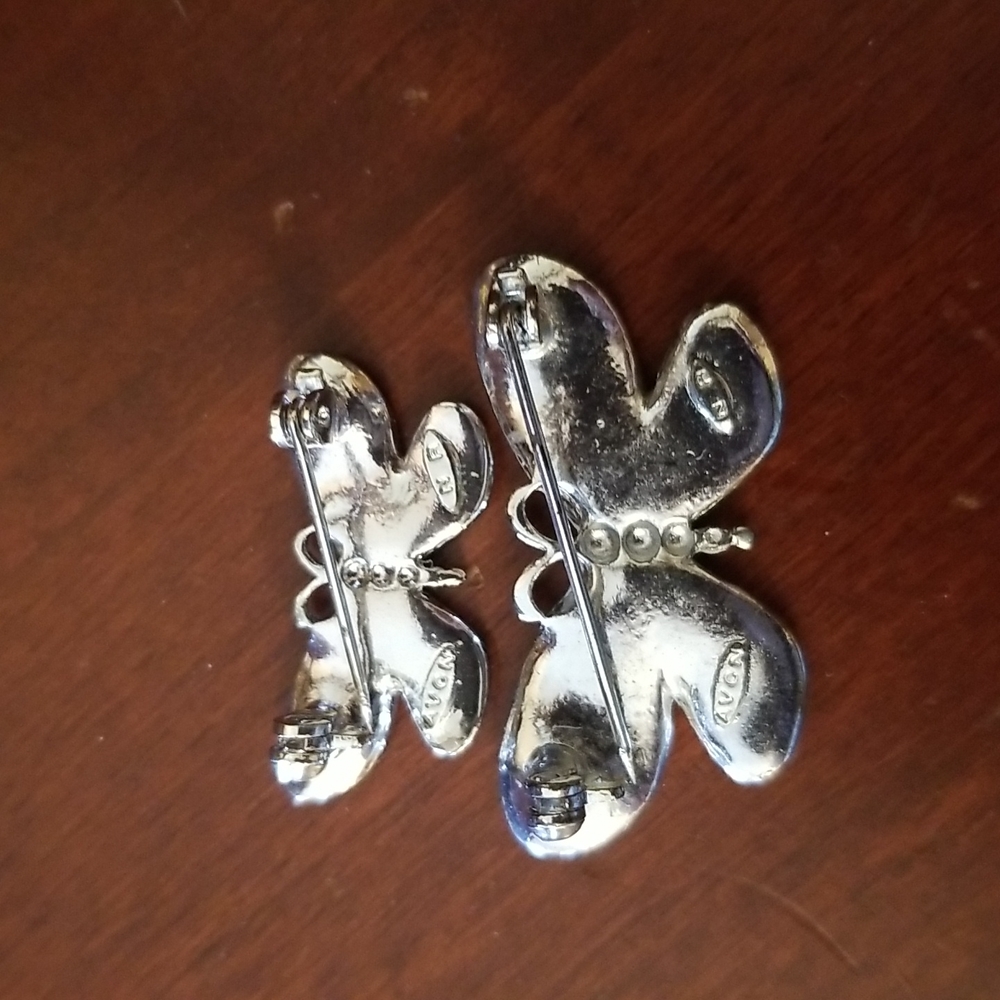Avon Vintage Pink and Blue Butterfly Pins (set of 2) - Picture 2 of 7